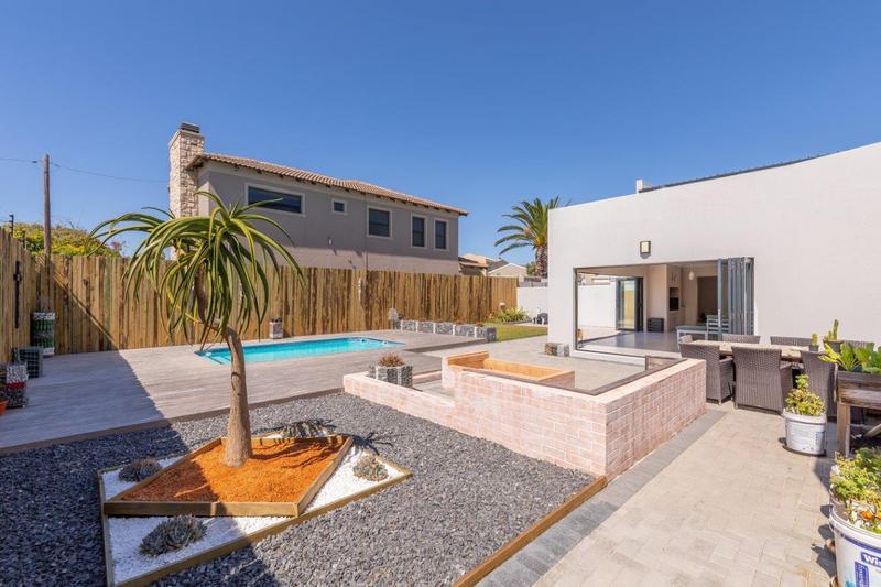 7 Bedroom Property for Sale in Melkbosstrand Western Cape